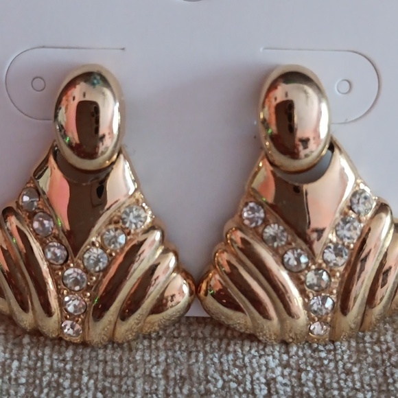 Gold Tone Rhinestone Triangular   Earrings - Picture 6 of 6